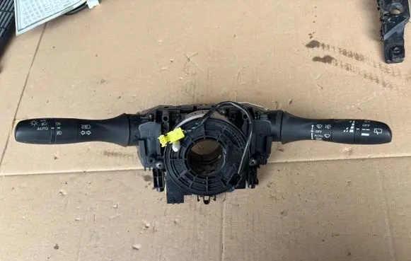 Nissan X-Trail T32 Wiper turn signal indicator stalk/switch 255544CE0A N3E0775A