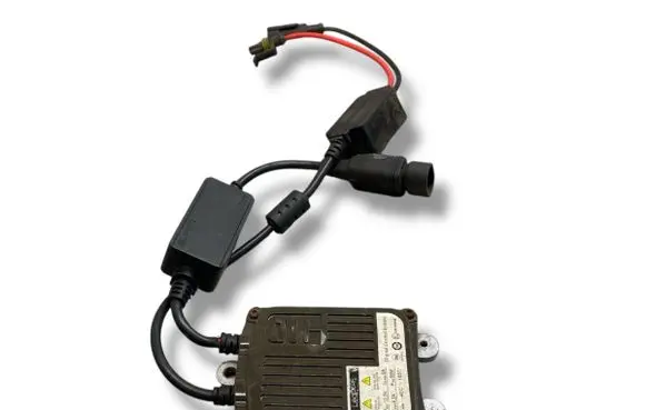 Iveco Daily 4th gen Headlight ballast module Xenon 40C105C 10R023769