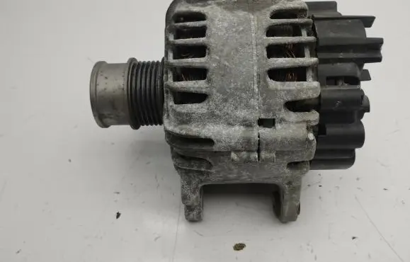 Volkswagen T-Roc Generator/alternator 04E903015