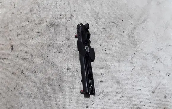 Volvo XC90 Seat belt height adjuster 31332261