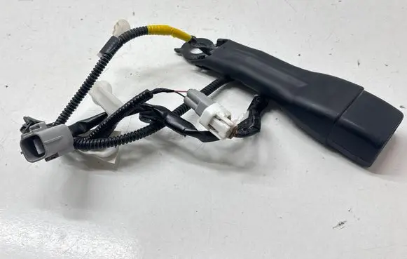 Toyota Highlander XU70 Front seatbelt buckle 821920R130