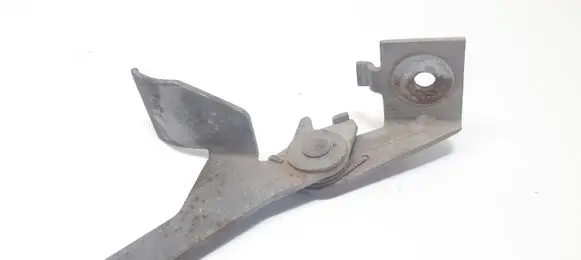 Engine bonnet (hood) release handle