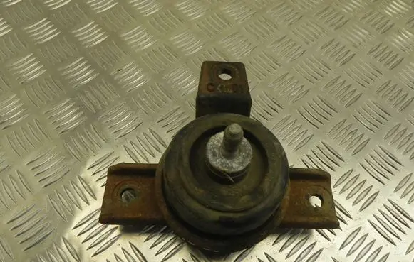 KIA Sorento Engine mount bracket 023