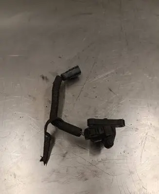 Volvo V70 Crankshaft position sensor 30637803