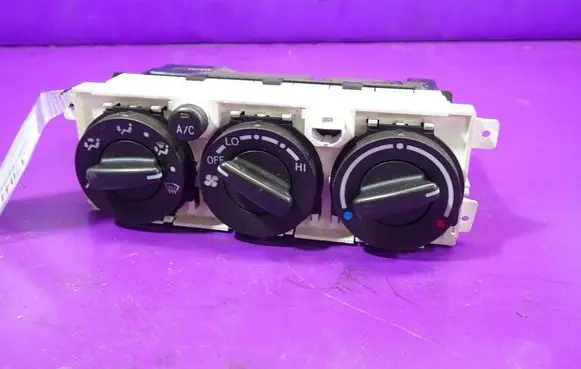 Toyota Avensis Verso Climate control unit