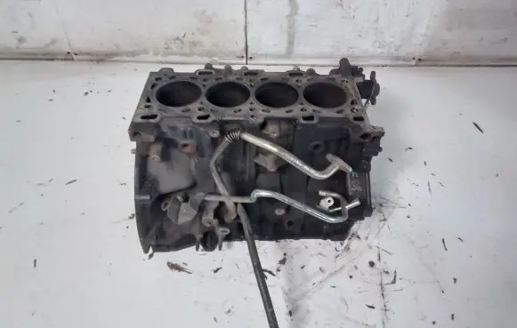 Opel Vivaro Engine block M9R