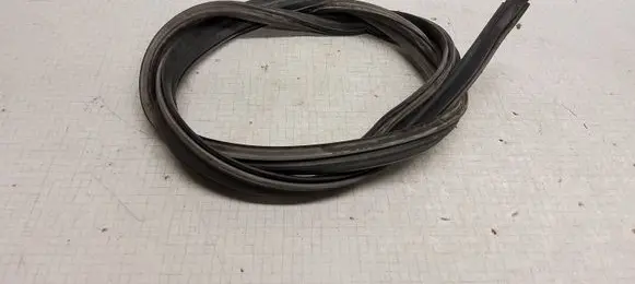 Volkswagen Transporter - Caravelle T5 Engine compartment rubber 