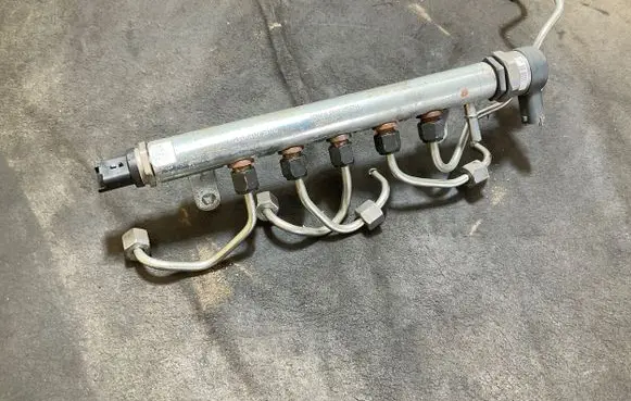 Land Rover Discovery Sport Fuel main line pipe 9670890580