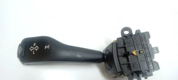 BMW X3 E83 Indicator stalk 8363668M 0110401025