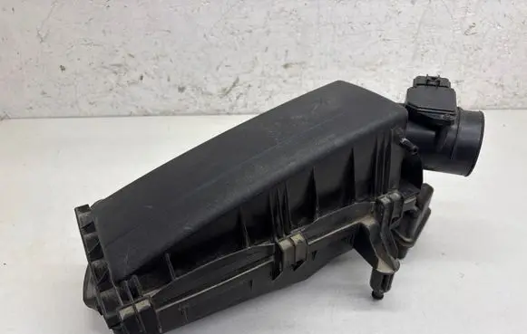 Ford Mondeo Mk III Air filter box 4609885911