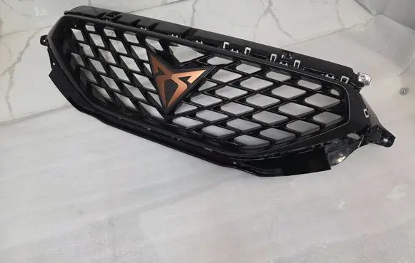 Cupra Formentor Front bumper upper radiator grill 5FF853651C