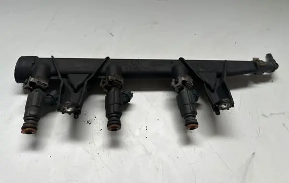 Fuel main line pipe