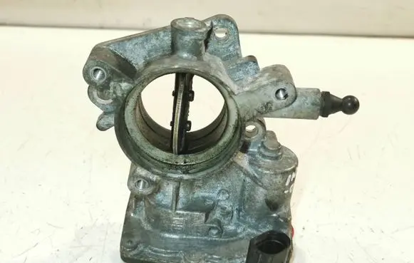 Opel Insignia A Throttle valve 5032930