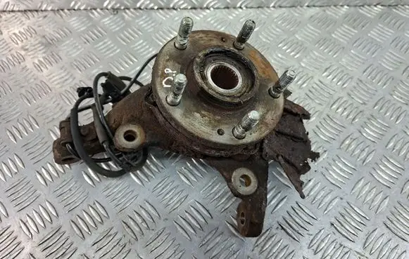 Hyundai i40 Front wheel hub spindle knuckle