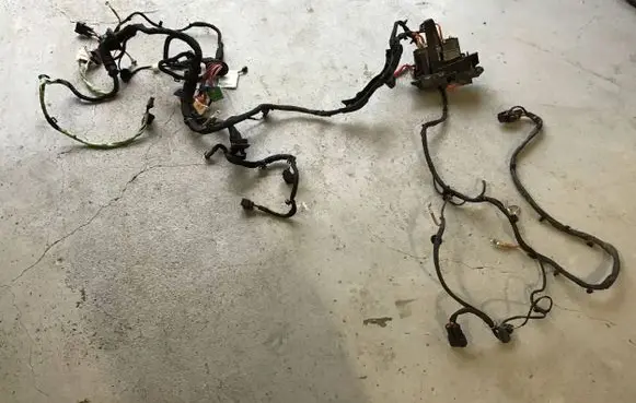 Mercedes-Benz GLC C254 Engine installation wiring loom