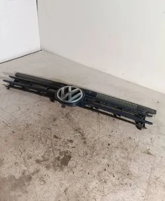 Volkswagen Golf IV Front grill 1J0853651D