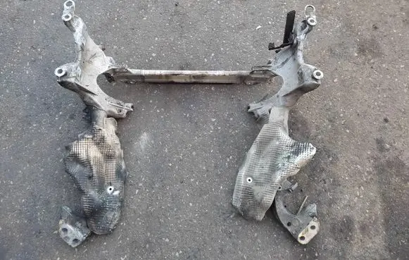 Audi A4 S4 B8 8K Front subframe 8K0423401