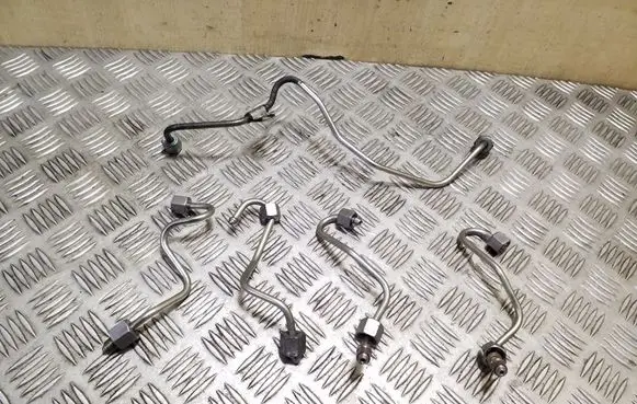 Renault Trafic III (X82) Fuel injector supply line/pipe 