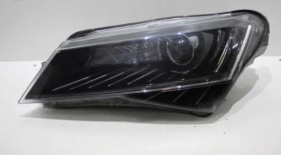 Skoda Superb B8 (3V) Headlight/headlamp