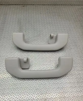 Mercedes-Benz CLA C118 X118 A set of handles for the ceiling A0998150136