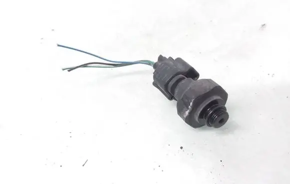 Toyota Avensis T250 Air conditioning (A/C) pressure sensor 