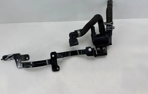 Volvo XC40 Water pump 31686567