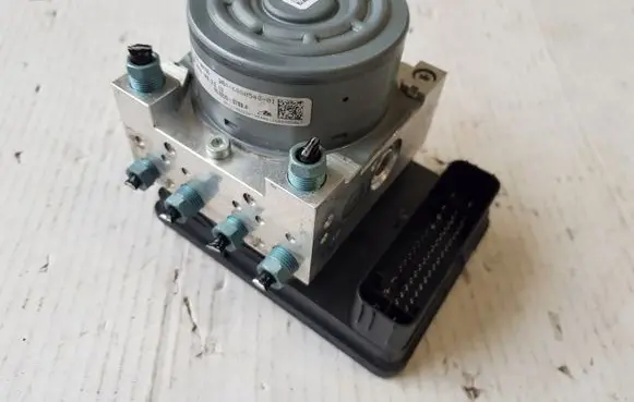 BMW X1 F48 F49 ABS Pump 6880549 NE53778