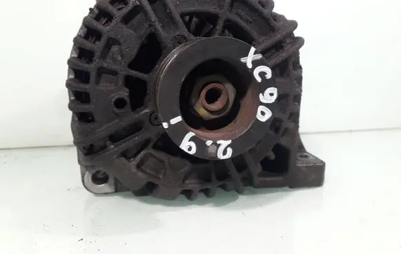 Volvo XC90 Generator/alternator 8637849 0124625001