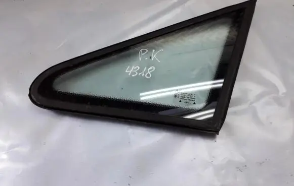 Seat Alhambra (Mk1) Front triangle window/glass 