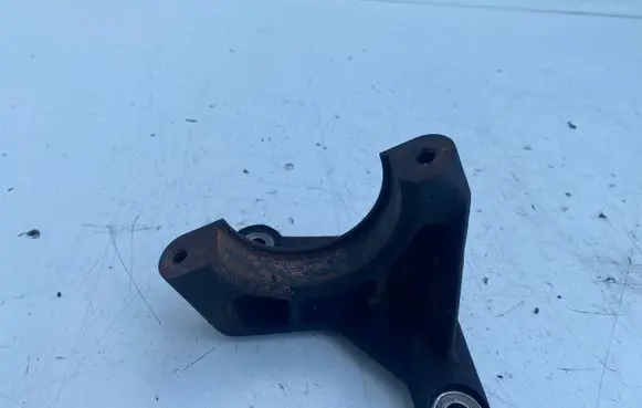 Volvo XC90 Driveshaft support bearing bracket 