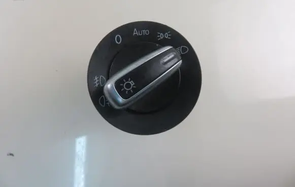 Volkswagen PASSAT B7 Light switch 3C8941431A