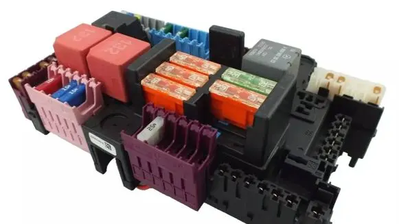 Mercedes-Benz C W205 Fuse module A2059068501
