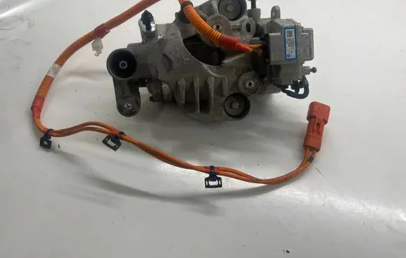 Tesla Model 3 Air conditioning (A/C) compressor (pump) 108819800O 111071100B
