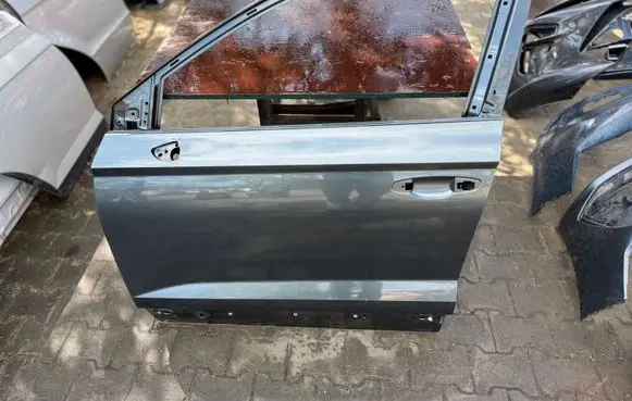 Seat Ateca Front door 575831311