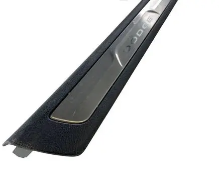 Dodge Durango Front sill trim cover P1SZ56DX9AA 9S47211620