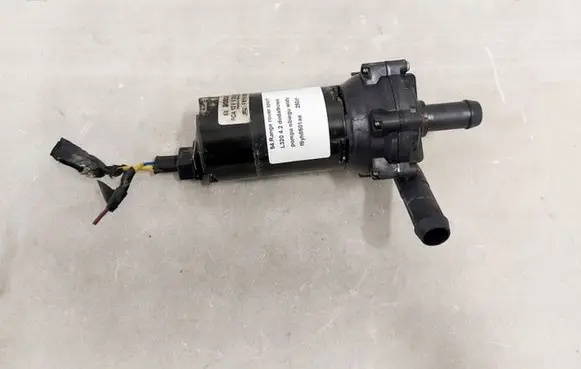 Land Rover Range Rover Sport L320 Water pump F8YH8501AA