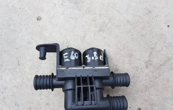 BMW 5 E60 E61 Coolant heater control valve 6931708