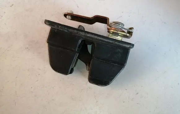 Loading door lock