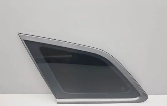 Hyundai i30 Rear windscreen/windshield window AS2 E443R000083 43R000083
