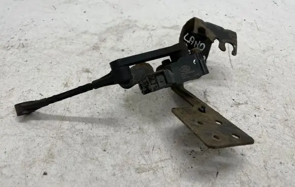 Headlight/headlamp level sensor