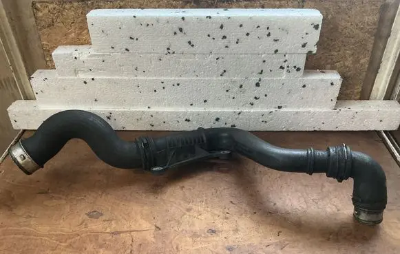 Intercooler hose/pipe