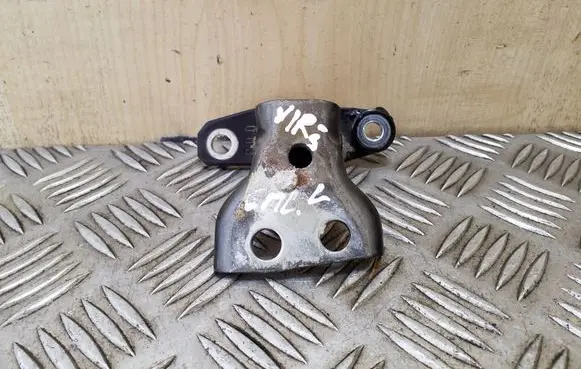 Mitsubishi Pajero Rear door upper hinge