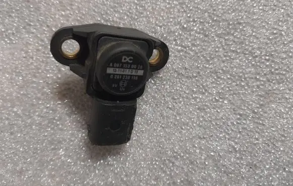 Mercedes-Benz E W212 Air pressure sensor A0071530028 0071530028