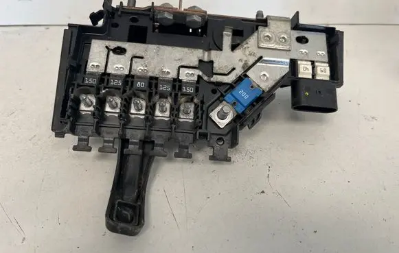 Mercedes-Benz C W205 Fuse module DBPD924