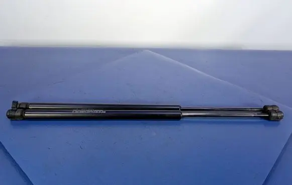 Nissan Primera Shock absorber/damper mounting bracket 
