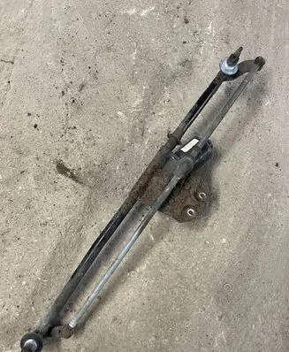 Land Rover Range Rover P38A Front wiper linkage and motor