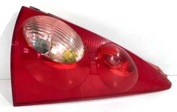Peugeot 107 Rear/tail lights 815500H040