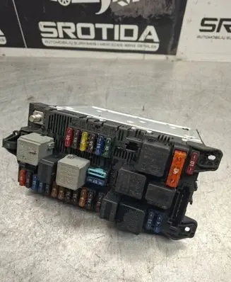 Mercedes-Benz E W211 Fuse module 2115453001