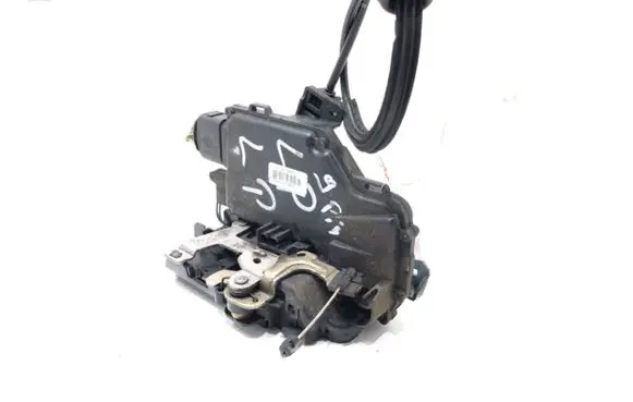 Skoda Octavia Mk2 (1Z) Front door lock 3D1837015