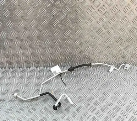 Audi Q7 4M Air conditioning (A/C) pipe/hose 4M1820720K